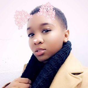 Meet your Posher, Ennisia